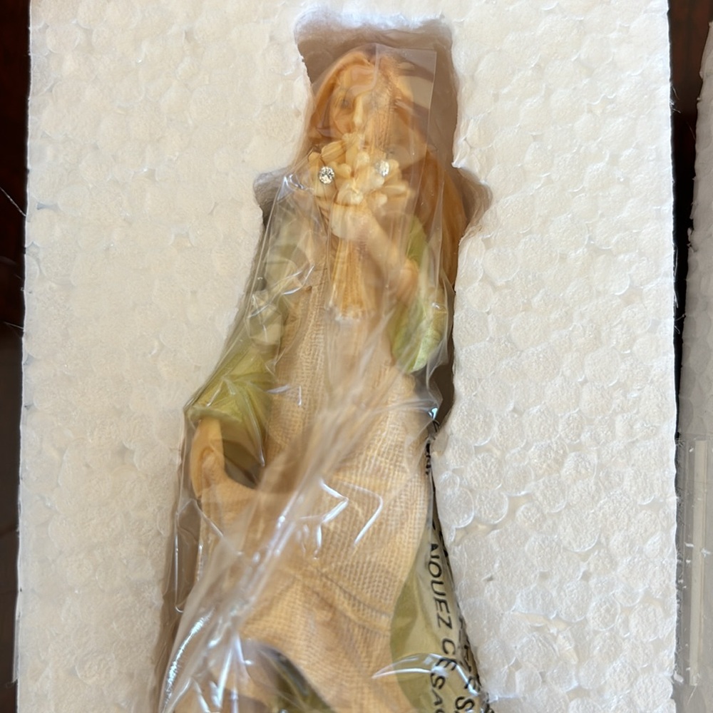 Foundations Friend Figurine - Picture 5 of 5